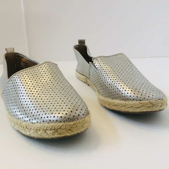 Brash Silver Tone Perforated Slip On Shoe-Sz 10 - Picture 3 of 9
